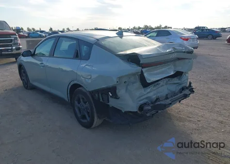 2025 Kia K4 Lxs из США, поврежденный, VIN 3KPFT4DE8SE008954